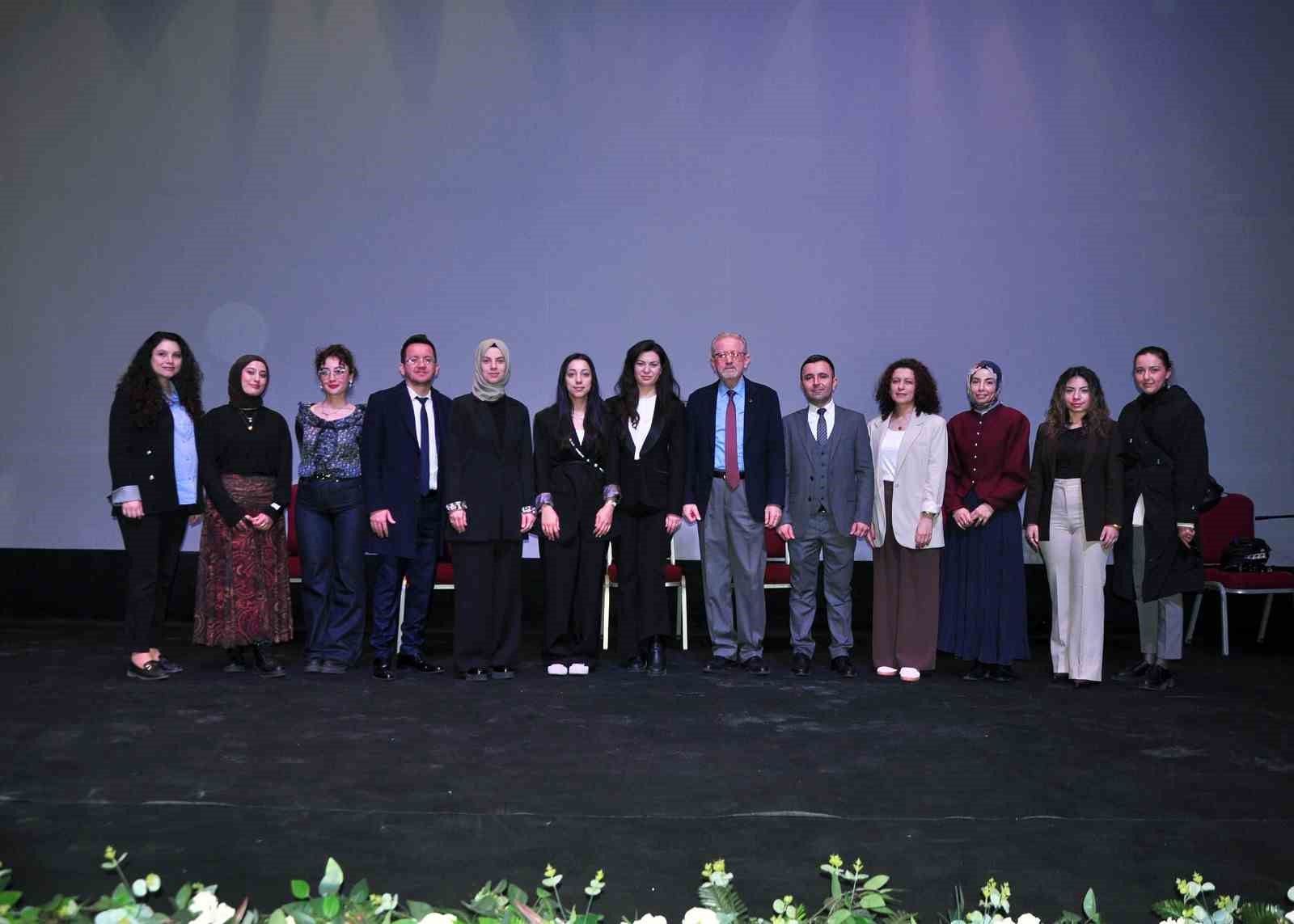 Bor’da ‘İyileştiren Kütüphane’ temasıyla Kütüphane Haftası kutlandı
Bor’da ‘İyileştiren Kütüphane’ temasıyla Kütüphane Haftası kutlandı