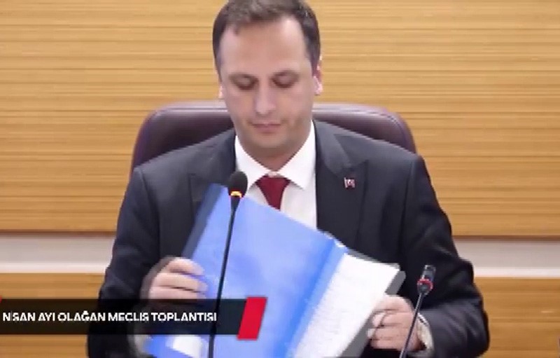 Bornova Belediye Başkanı Ömer Eşki gözaltına alındı
