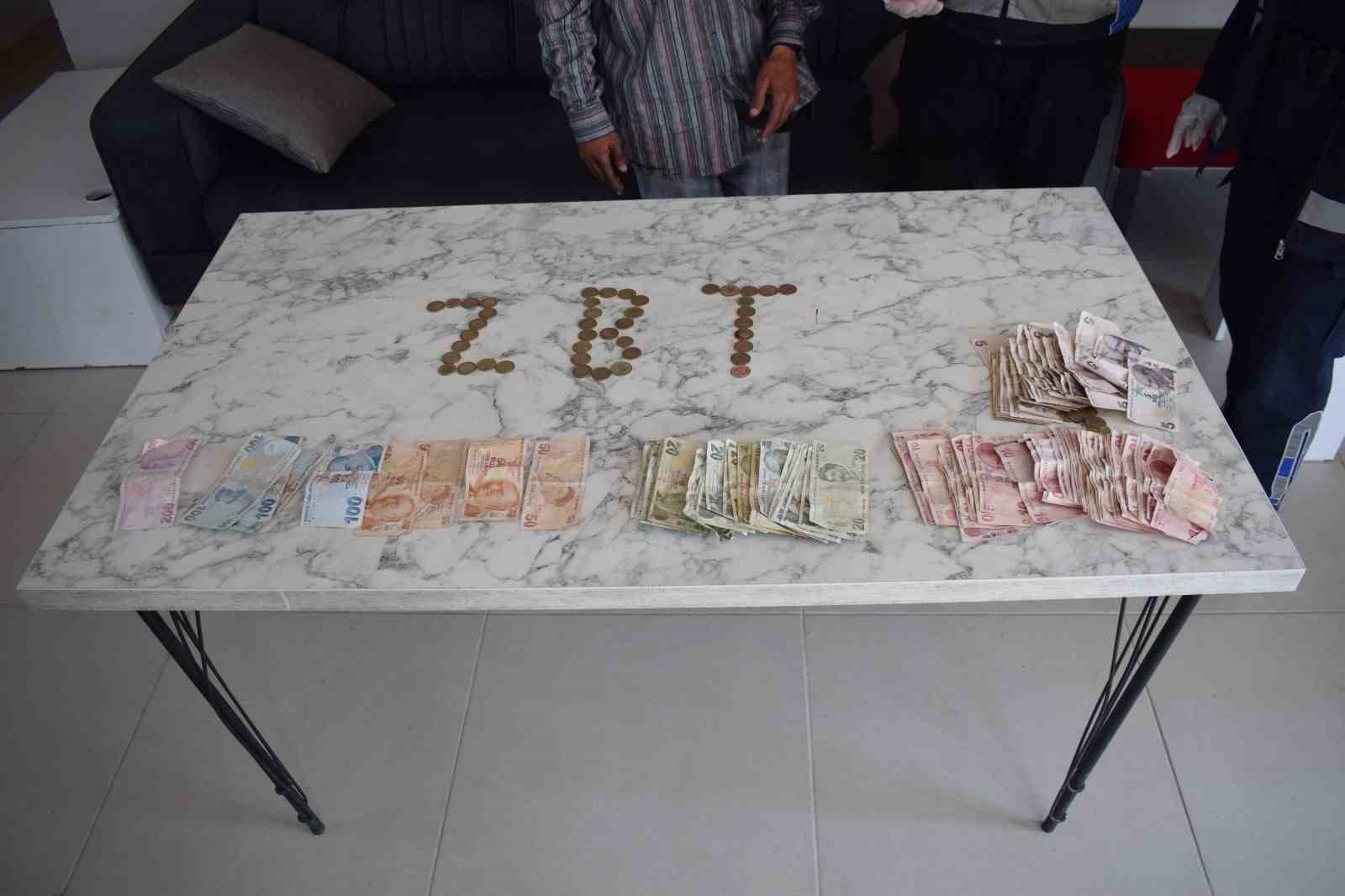 Boş cebi olmayan dilencinin üzerinden 2 bin TL para çıktı
