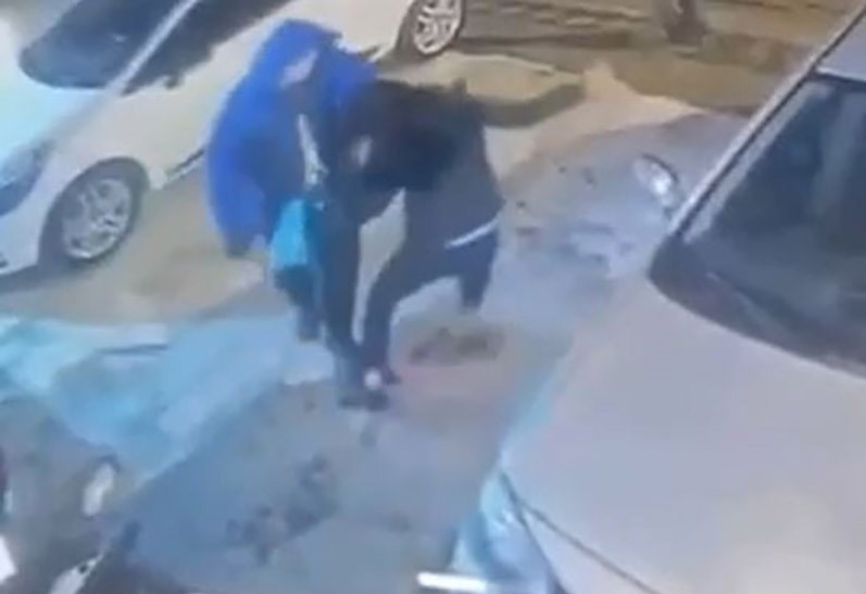 Boşanma aşamasındaki eşini öldüren katil zanlısı ve yardım eden akrabası adliyeye sevk edildi
