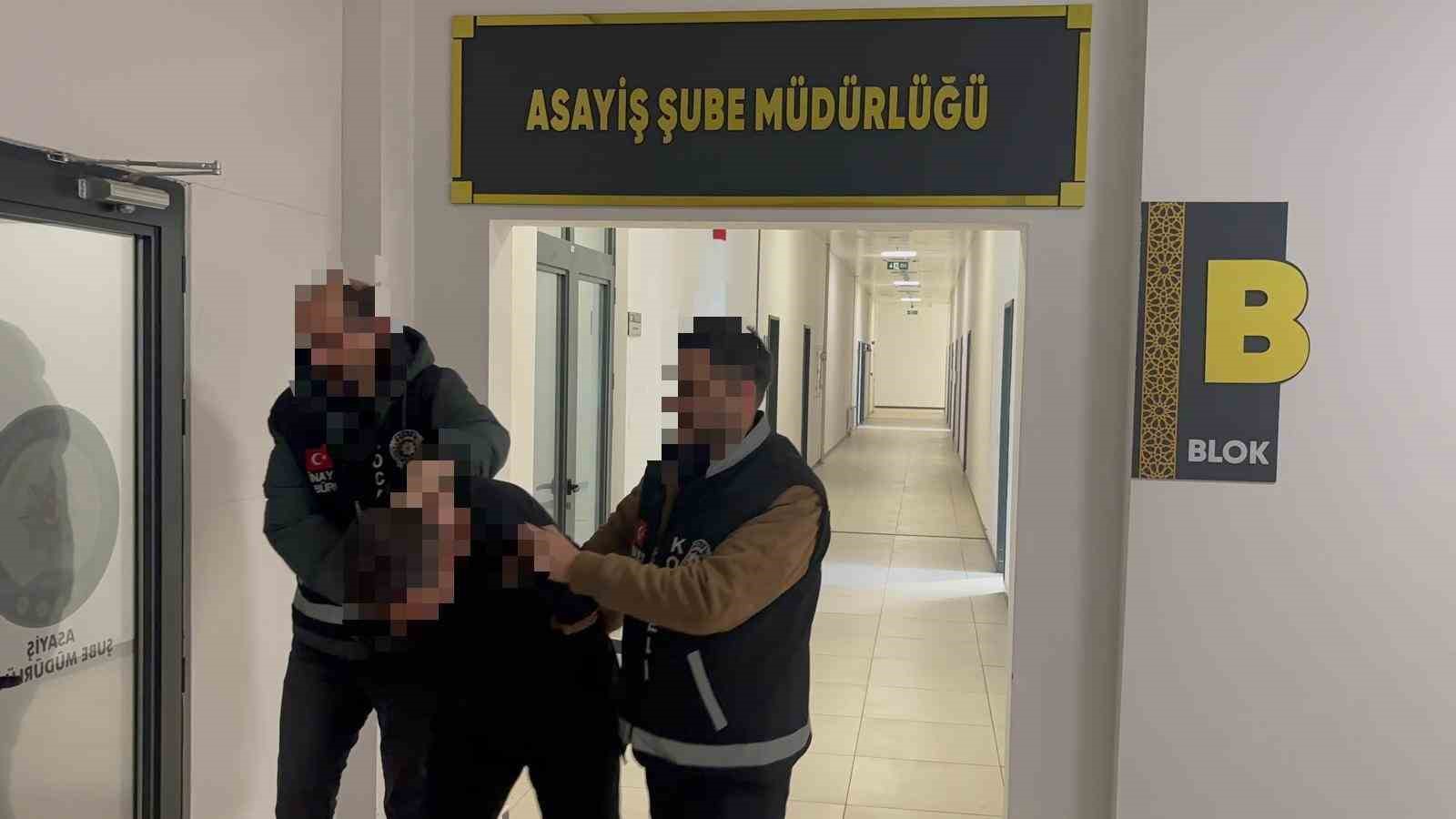 Boşanma aşamasındaki karısını öldüren şüpheli tutuklandı
