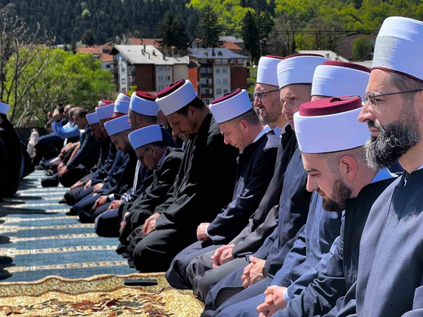 Bosna Hersek Savaşı sırasında öldürülen 6 kişi toprağa verildi
