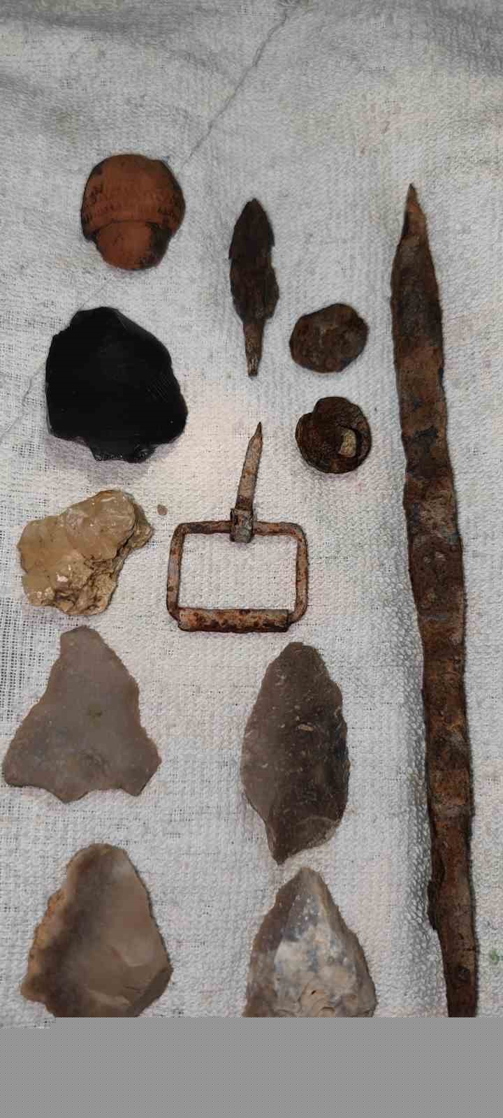 Botan Vadisi Milli Park’ta tarihi eser olduğu düşünülen objeler bulundu
