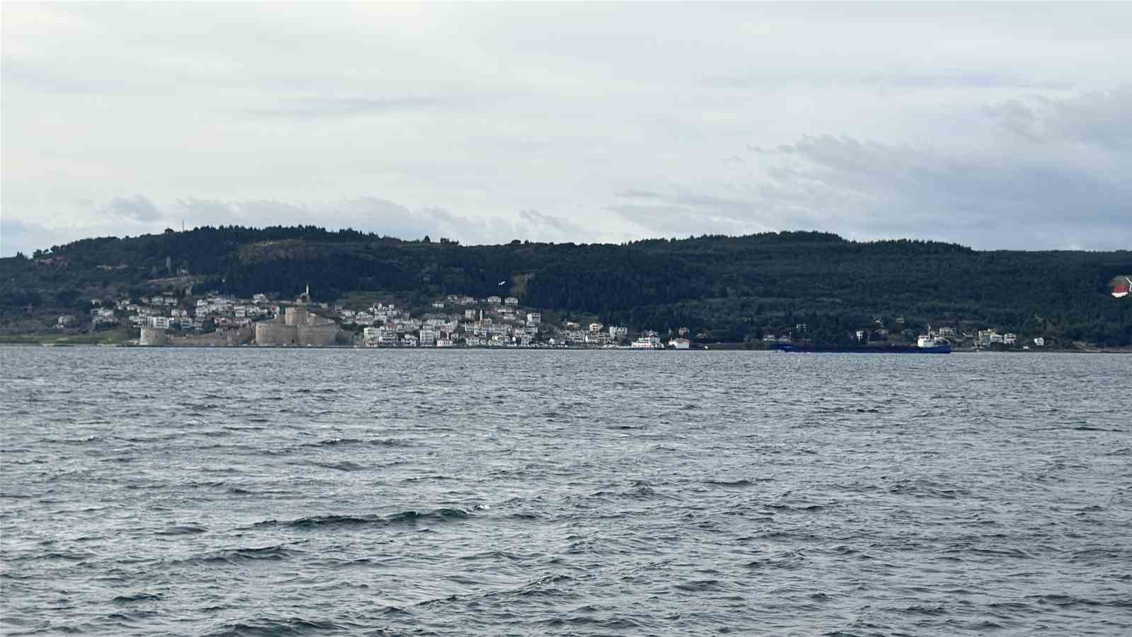 Bozcaada ve Gökçeada’ya hafta sonu tüm feribot seferleri iptal edildi
