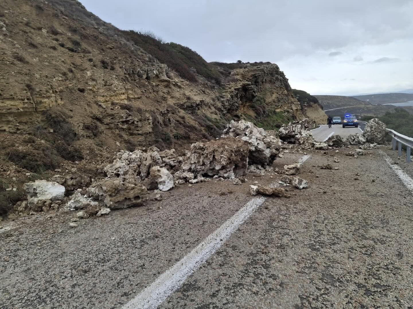 Bozcaada’da heyelan
