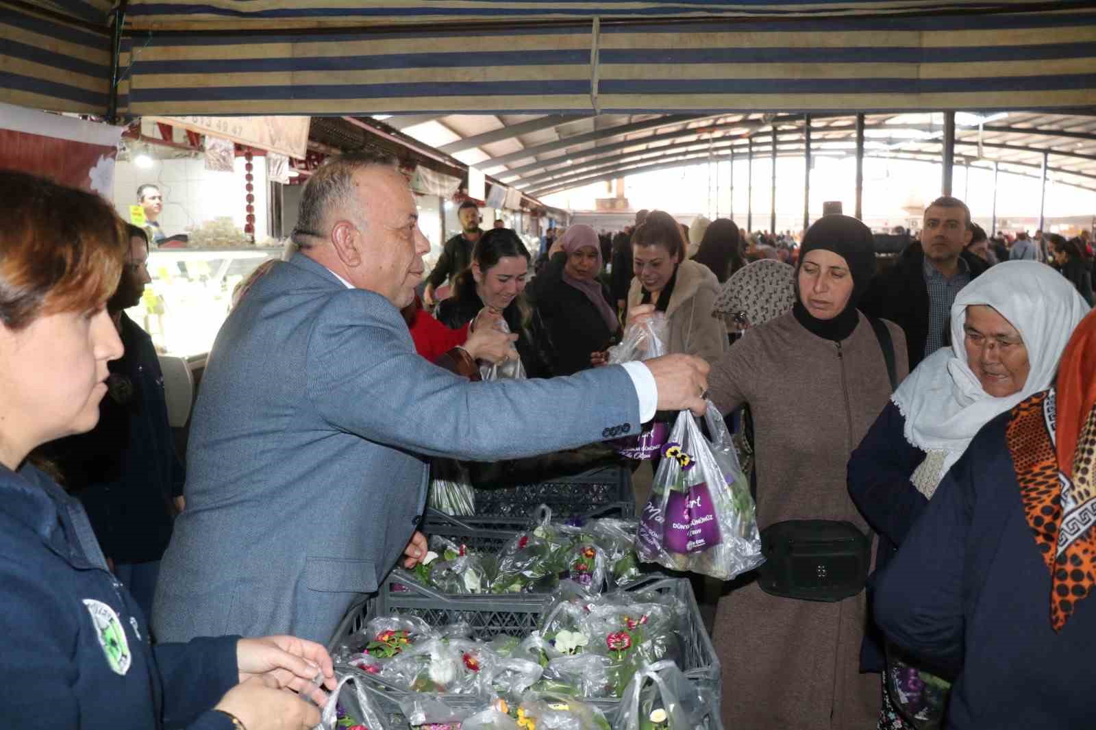 Bozdoğan Belediye Başkanı Özel kadınları unutmadı
