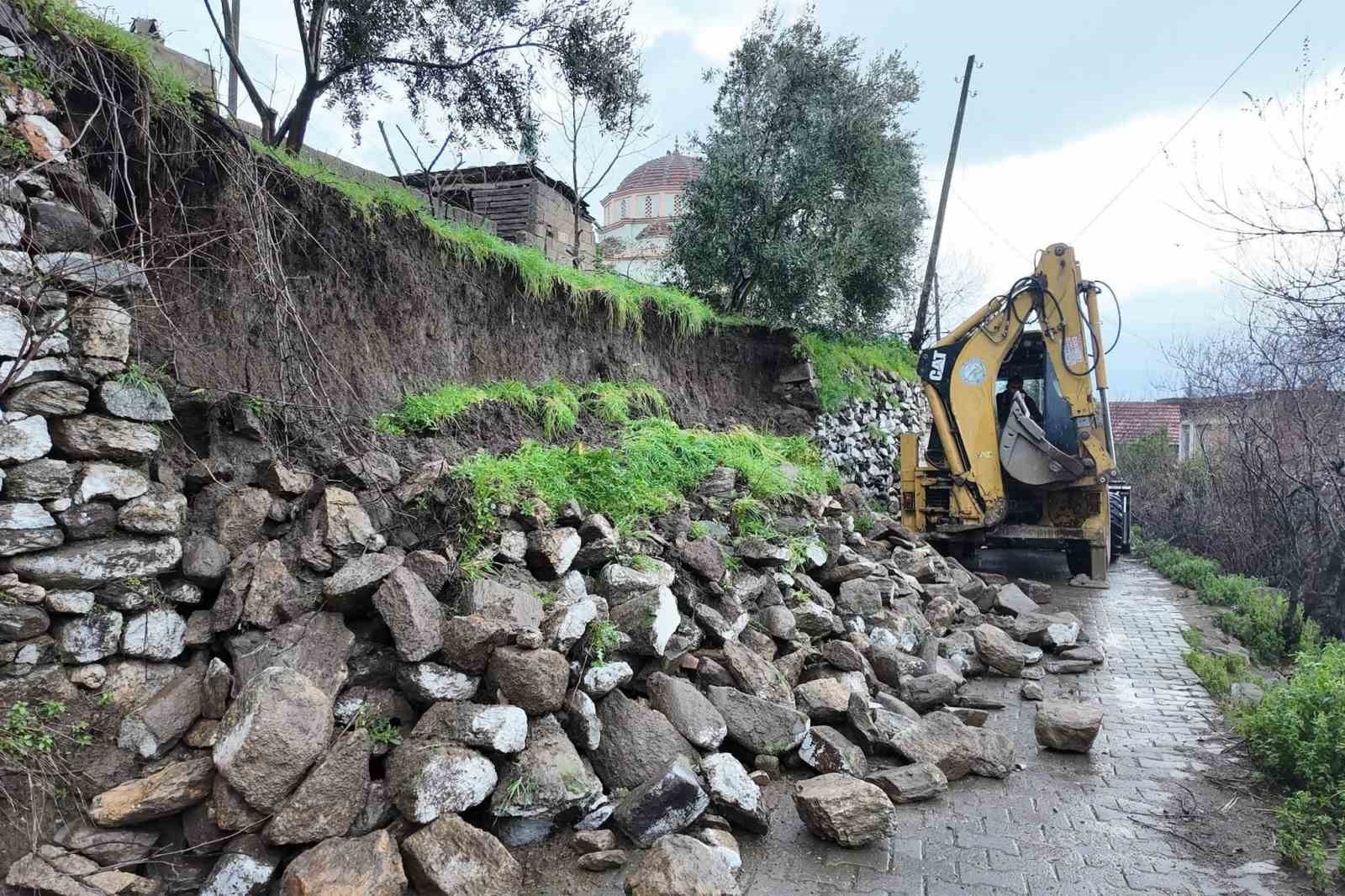 Bozdoğan Belediyesi, yağış sonrasında sahada
