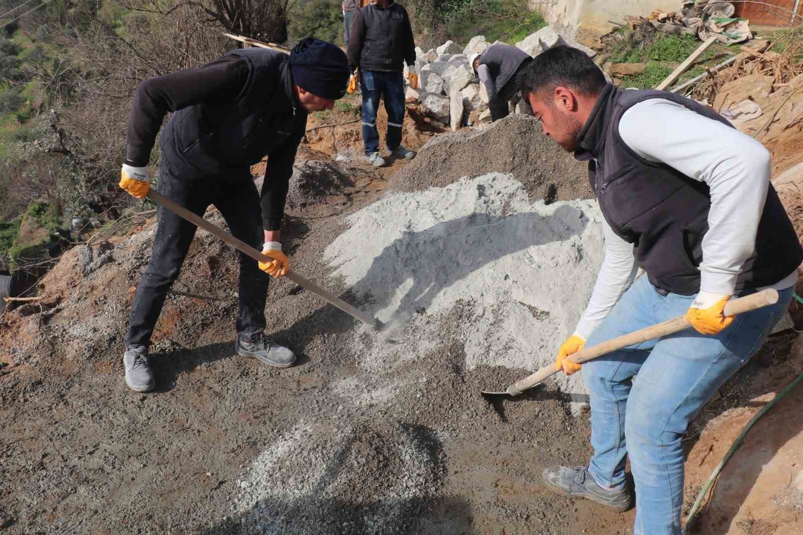 Bozdoğan’da taş duvar örme işi tamamlandı
