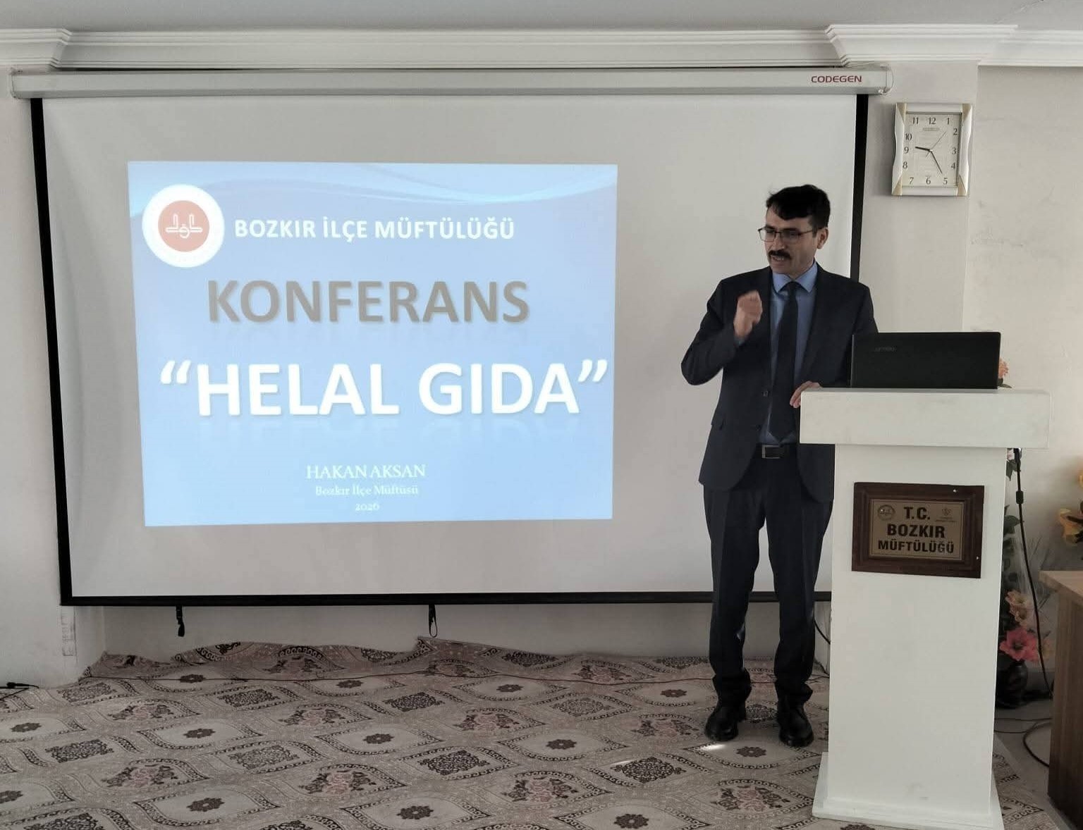 Bozkır’da "Helal Gıda" konulu konferans
