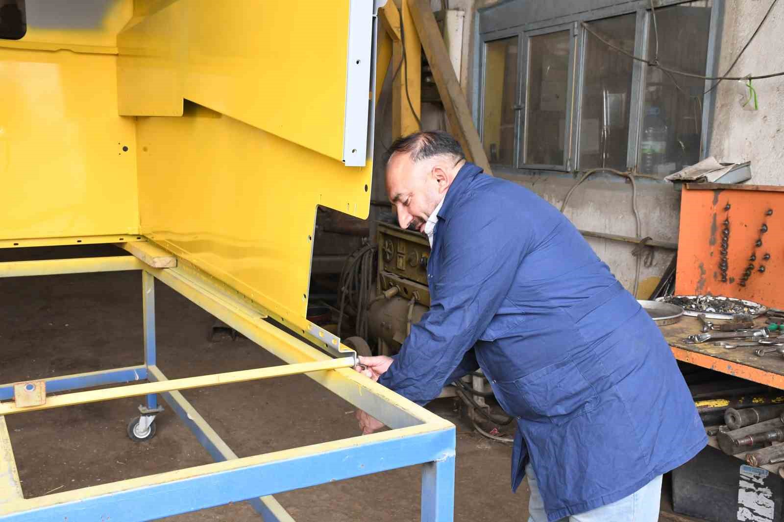 Bozkırın sarı devleri hasat için bakıma alındı
