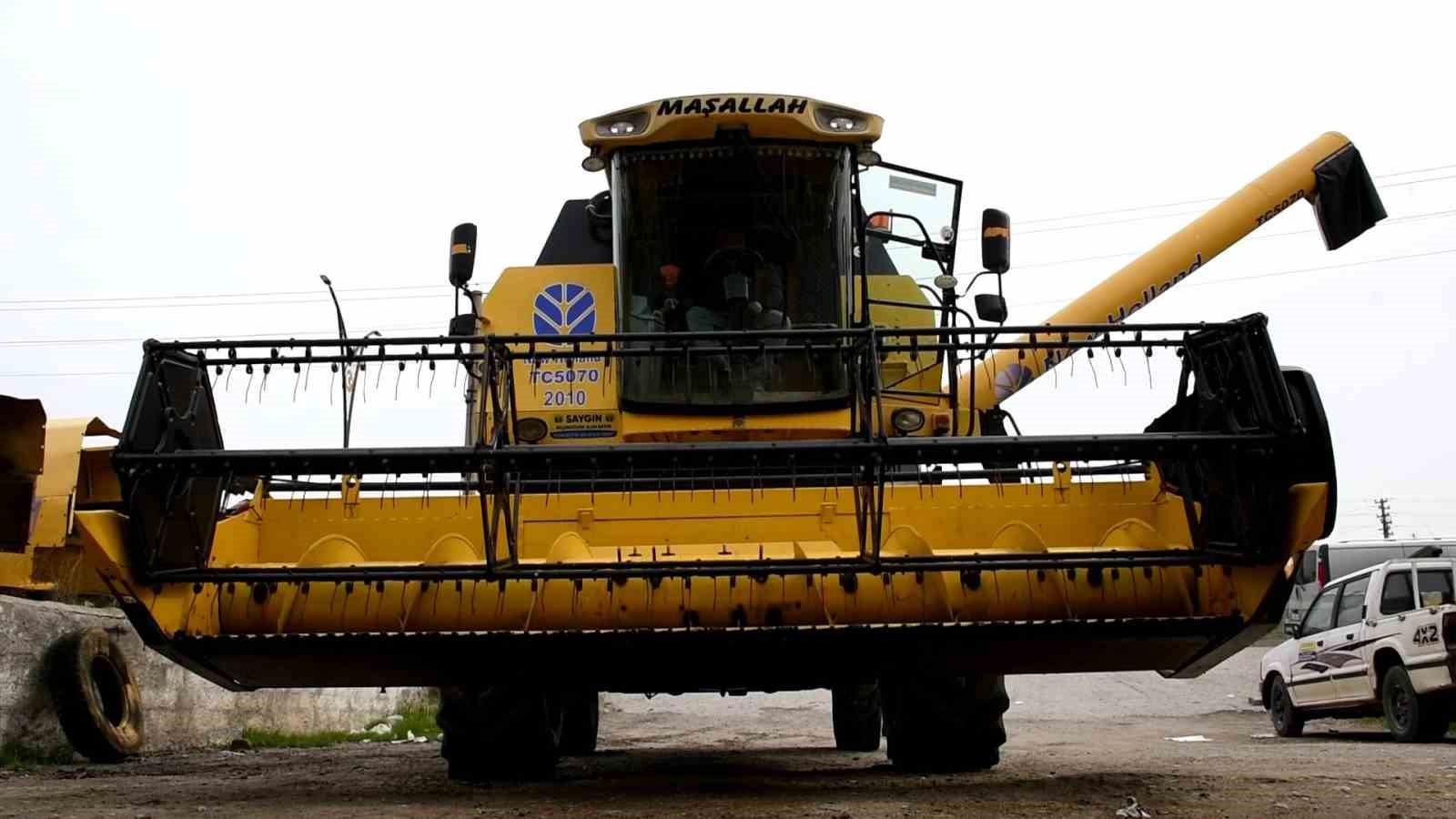 Bozkırın sarı devleri hasat için bakıma alındı
