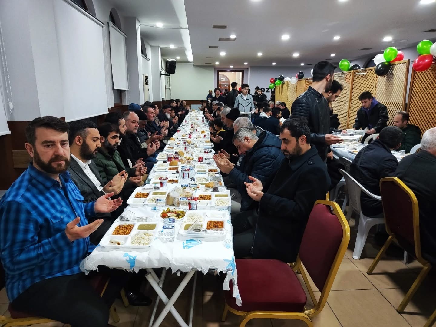 Bozüyük’te Gazze yararına iftar düzenlendi
