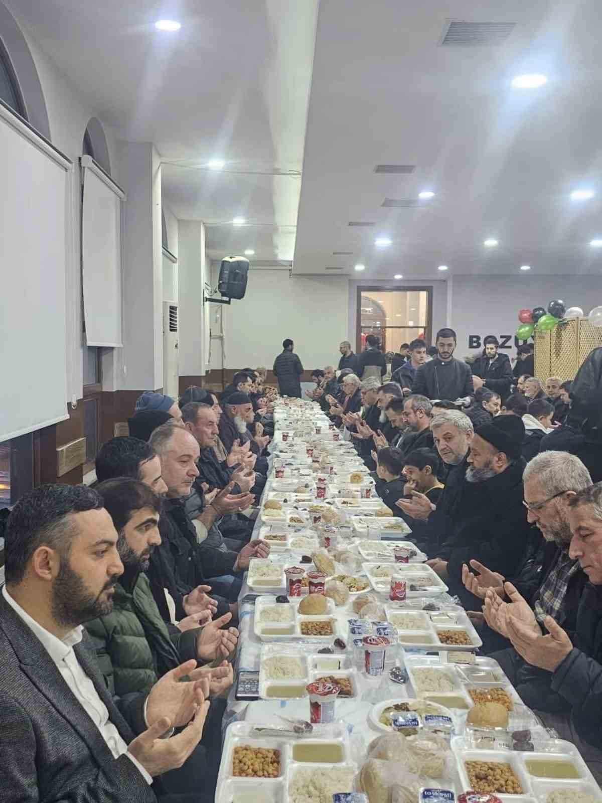 Bozüyük’te Gazze yararına iftar düzenlendi

