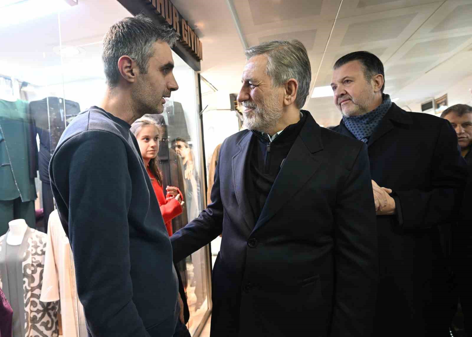 BTSO Başkanı Burkay, tarihi çarşıda esnafla buluştu
