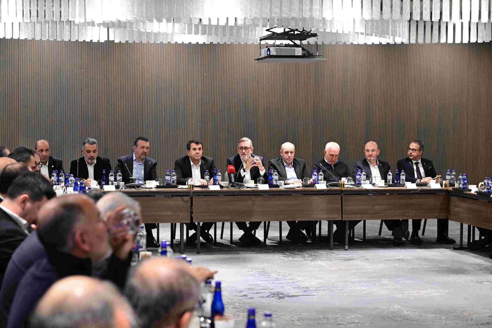 BTSO yönetim kurulu Başkanı İbrahim Burkay: "Kurumların gerçek gücü fiziksel yapılar değil, birlik ve dayanışma ruhudur"
