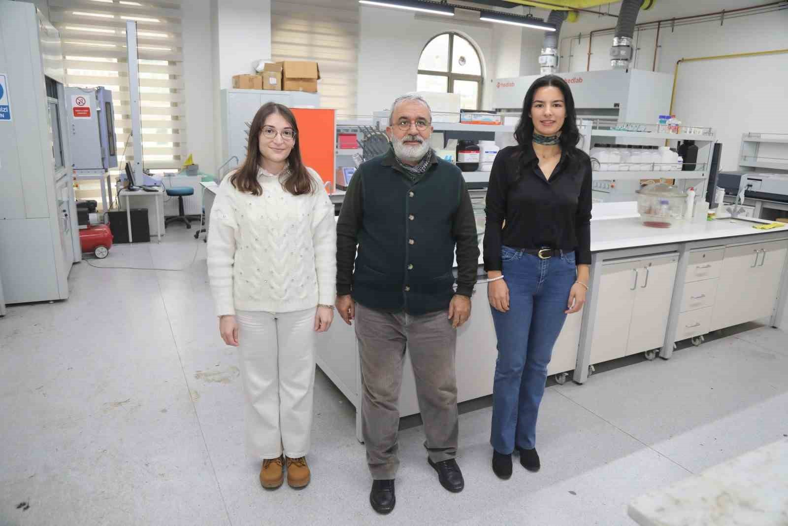 BTÜ uyku bozukluğunu çözecek iplik projesi geliştiriyor
BTÜ uyku bozukluğunu çözecek iplik projesi geliştiriyor