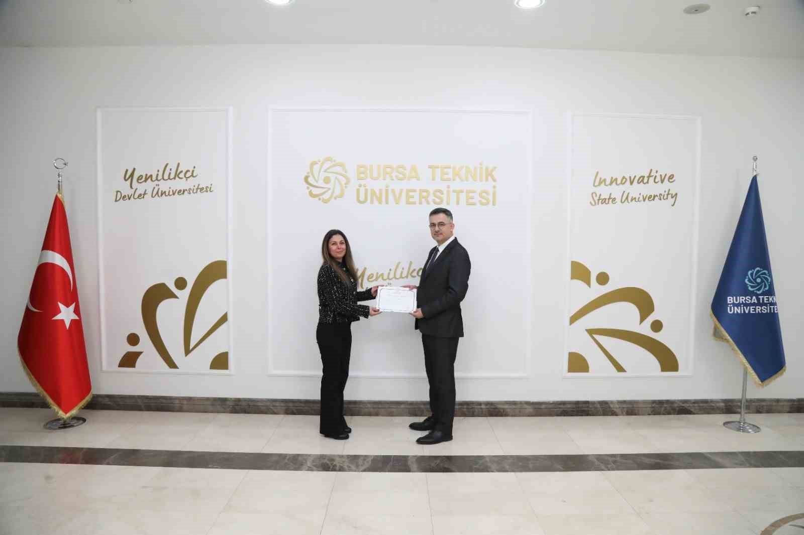 BTÜ’de personele vefa ödülü
