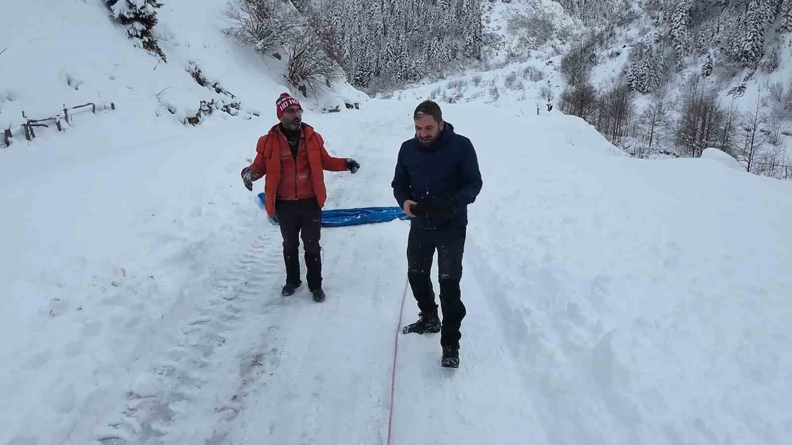 Bu da Rizeli gençlerin kar eğlencesi
