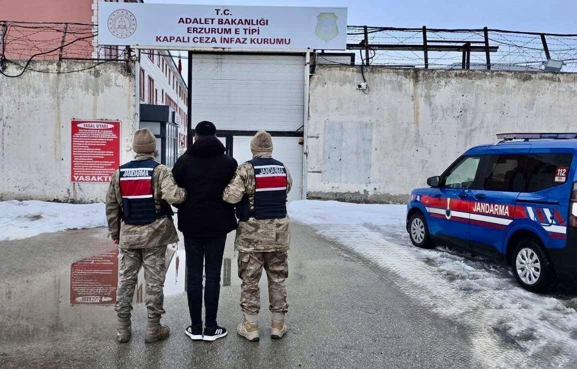 Bu defa jandarmadan kaçamadı
Bu defa jandarmadan kaçamadı