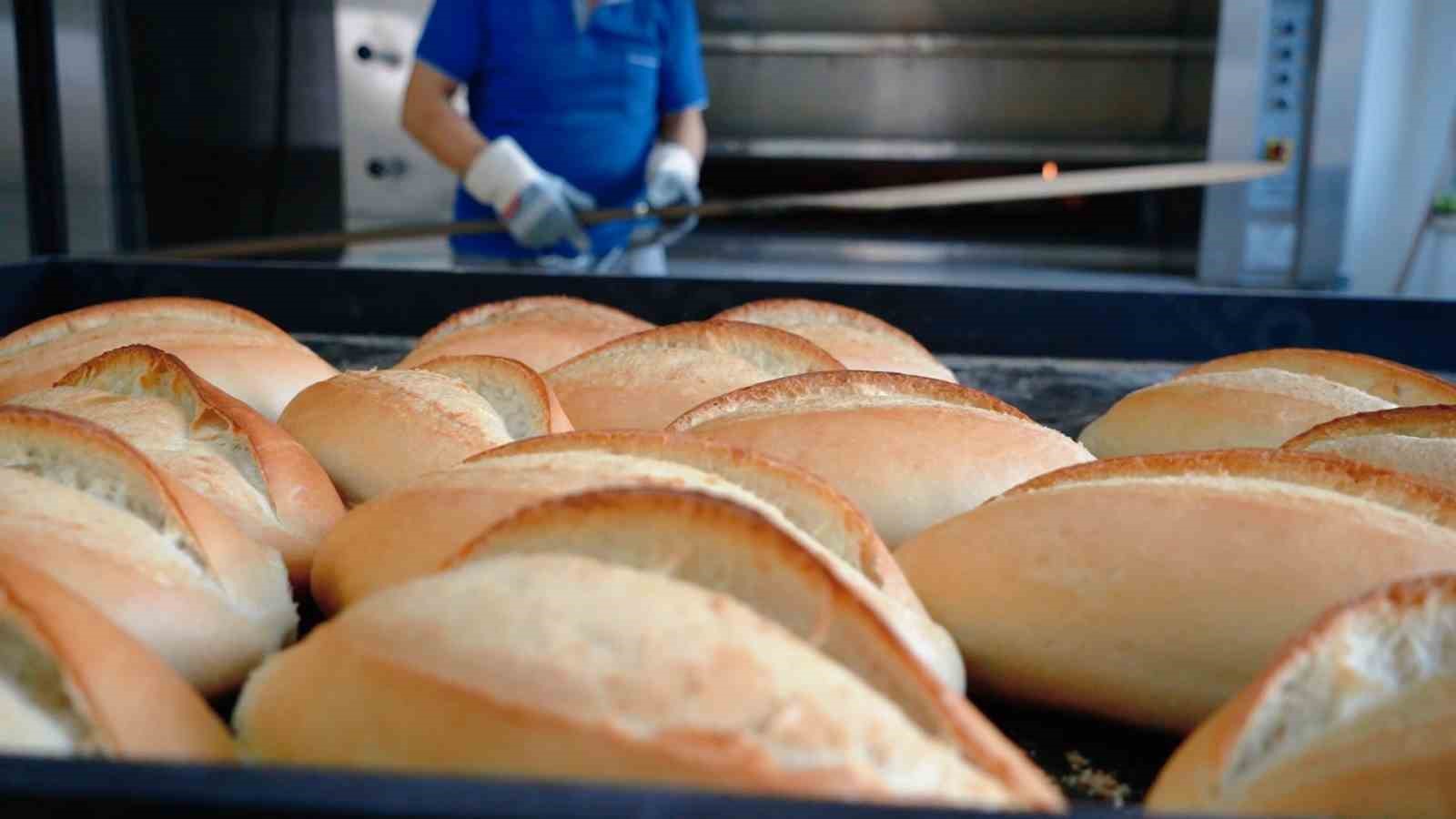 Bu ilçede üniversite öğrencilerinin ulaşım kartları belediyeden
