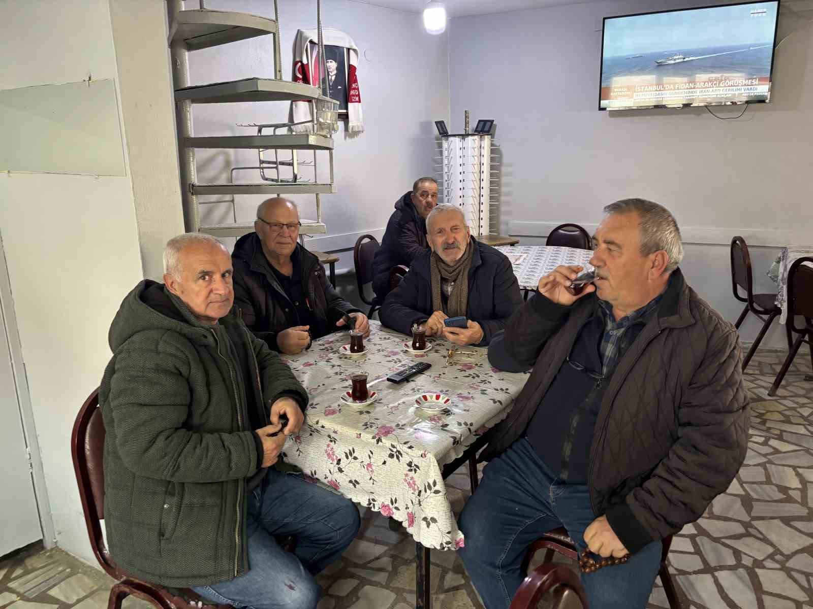 Bu kıraathanede çay 5 lira
