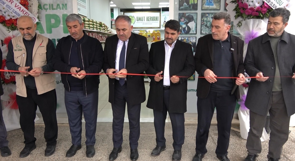 Bu markette parayla değil dua ile alışveriş yapılıyor
