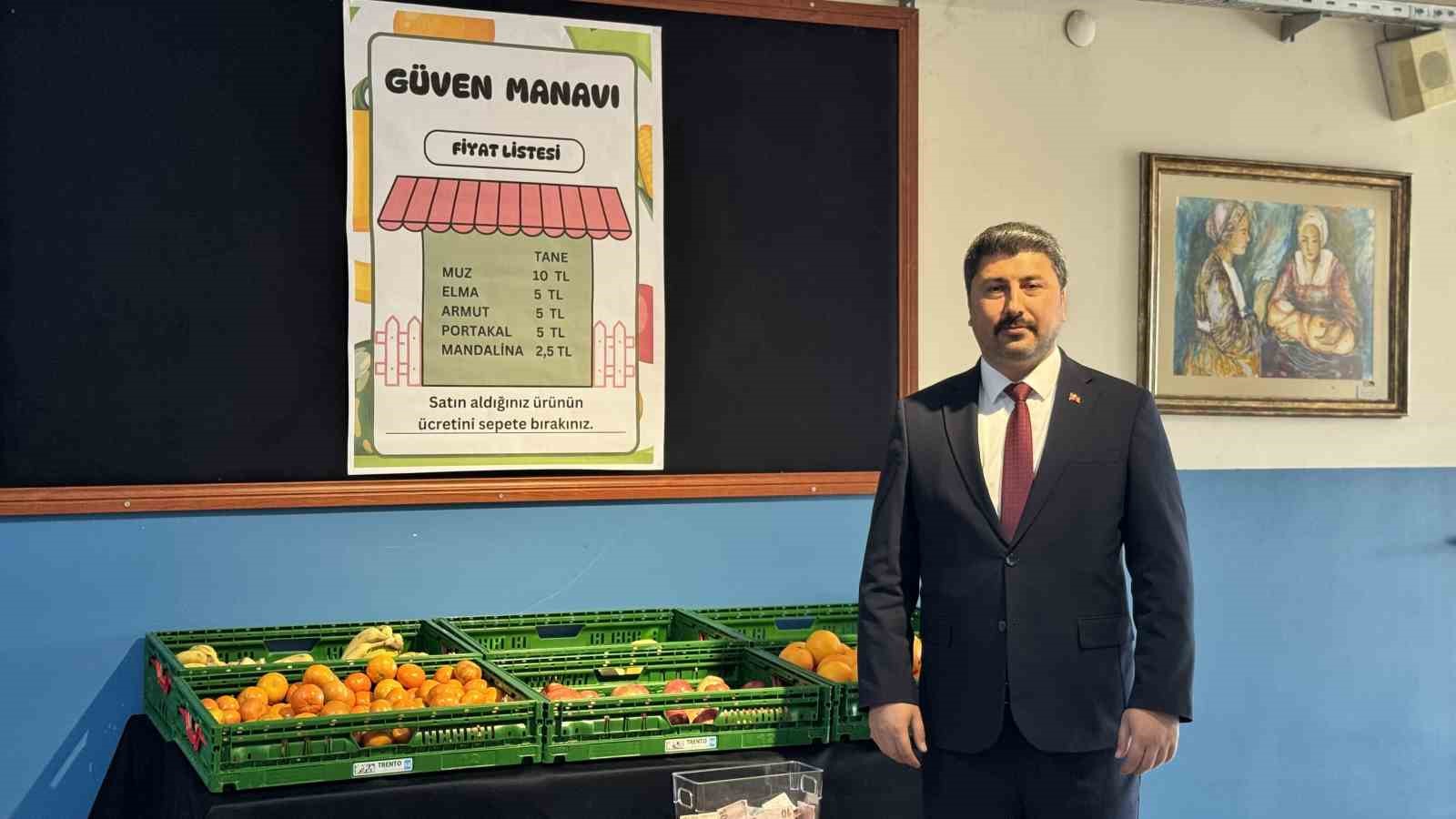 Bu okulda manav var, görevli yok
