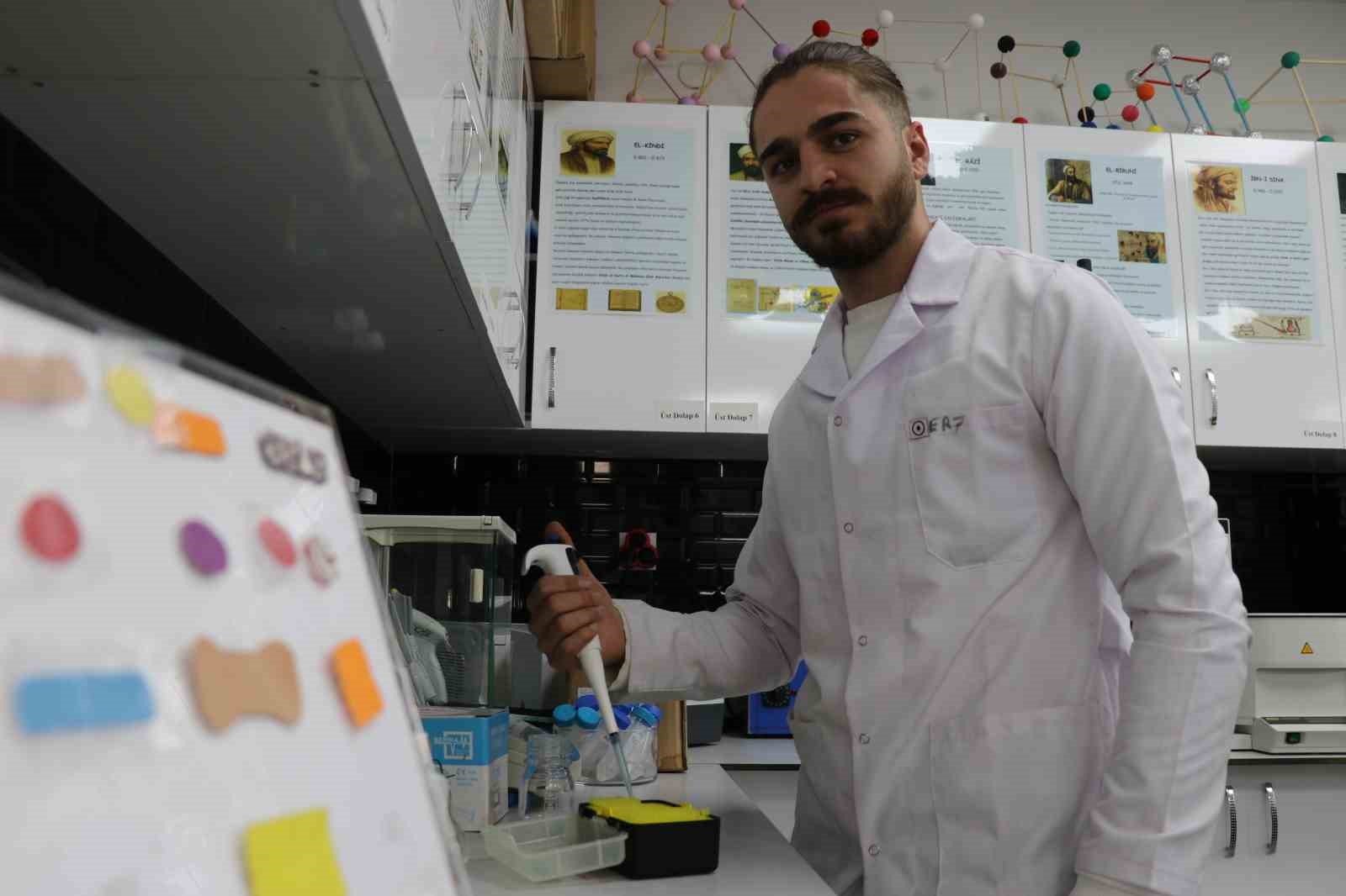 Bu yara bandı hem hızlı iyileştiriyor hem de geri dönüşüm kullanılarak yapılıyor
