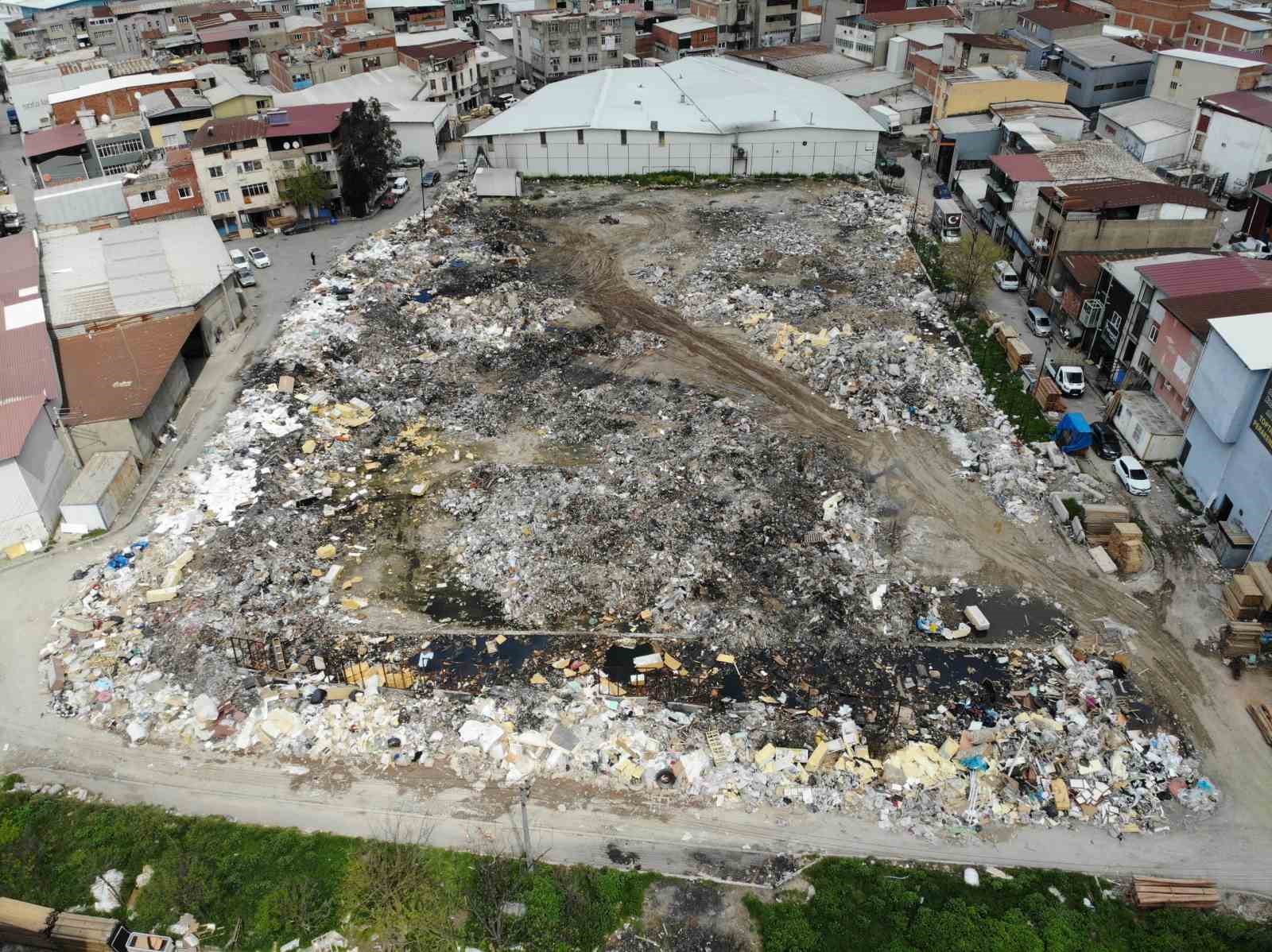 "Buca’da çöp durumu Hindistan’dan daha berbat"
"Buca’da çöp durumu Hindistan’dan daha berbat"