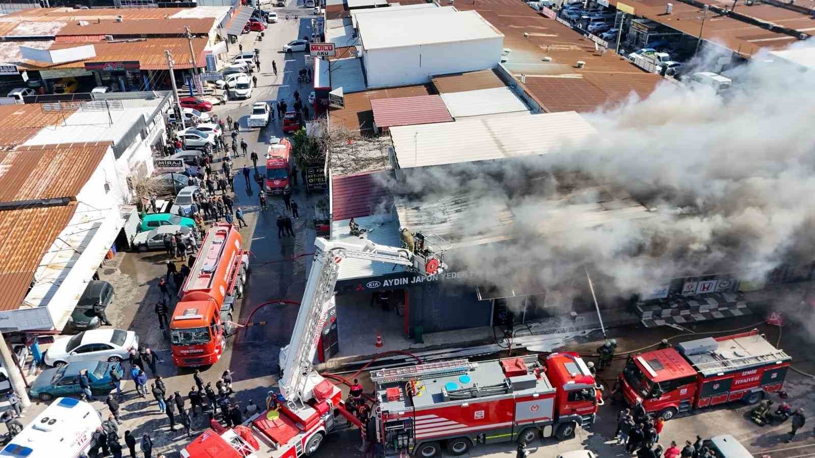Buca’daki iş yeri yangını kontrol altına alındı
