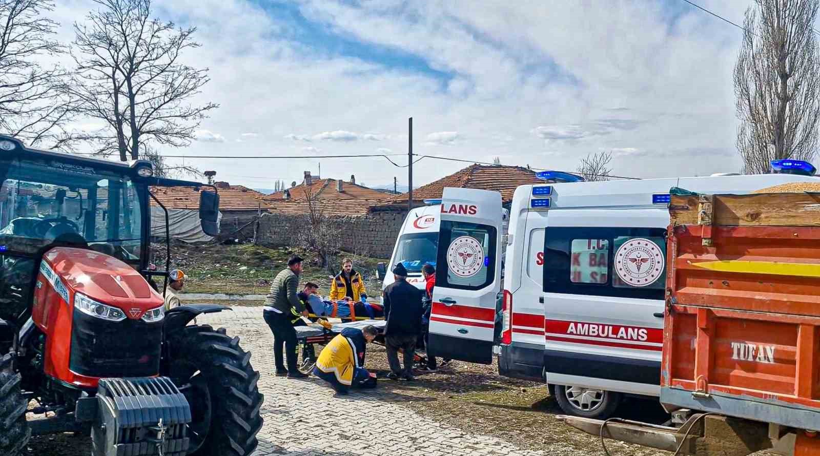 Buğday aktarımı sırasında facia: Kardeşlerden biri göçükte kaldı, diğerinin parmakları koptu
