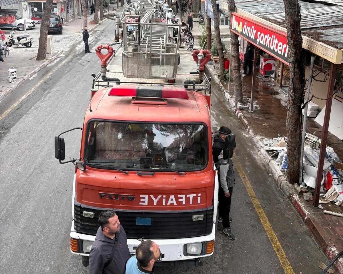 Buharkent’te iş yeri yangını
