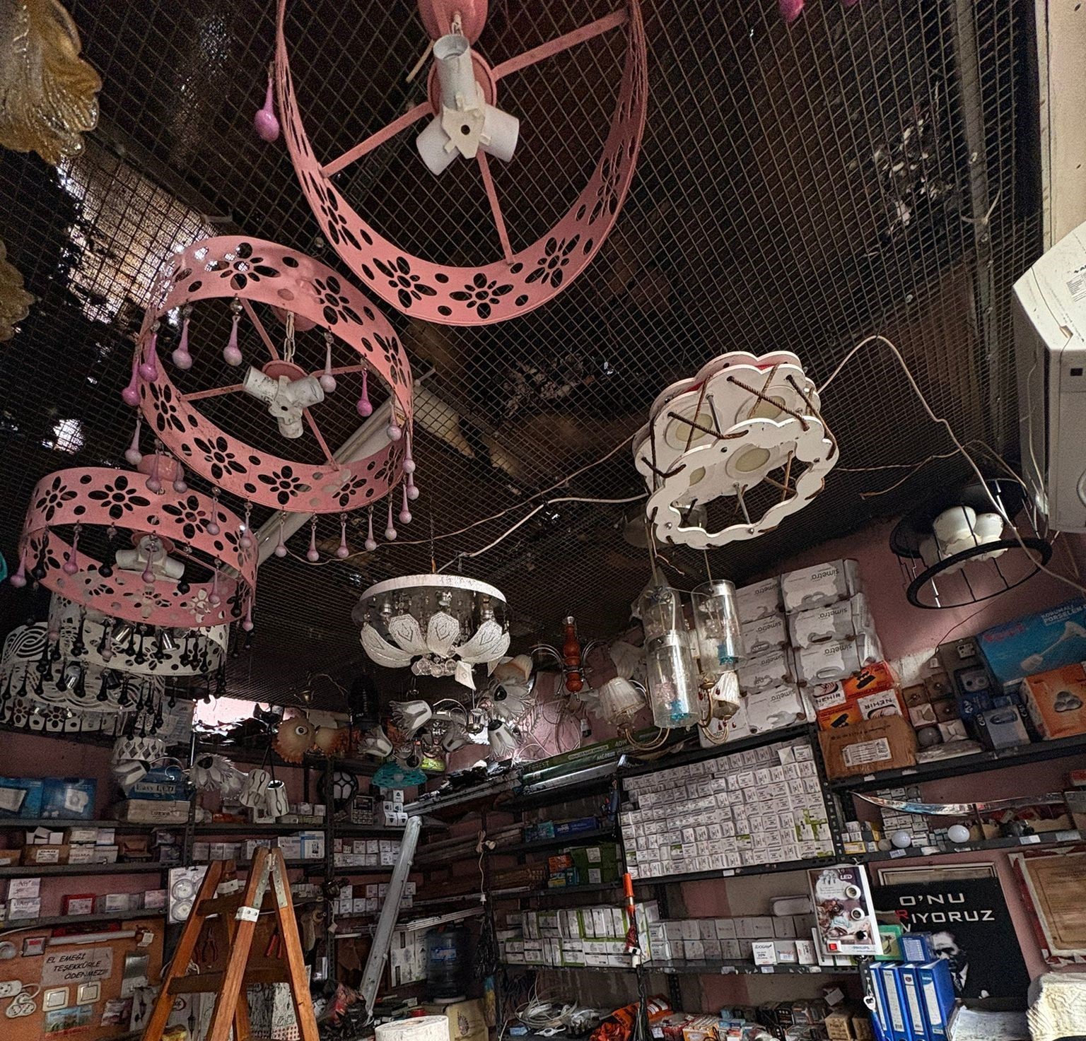 Buharkent’te iş yeri yangını
