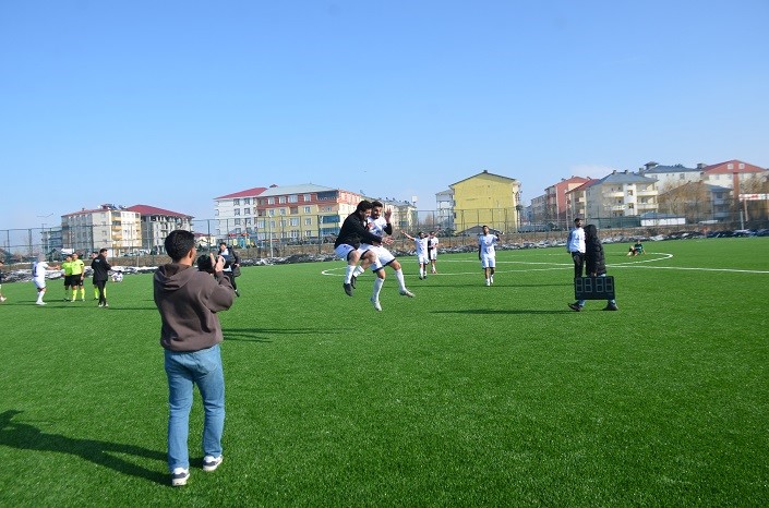 Bulanık Kopspor evinde kazandı
Bulanık Kopspor evinde kazandı