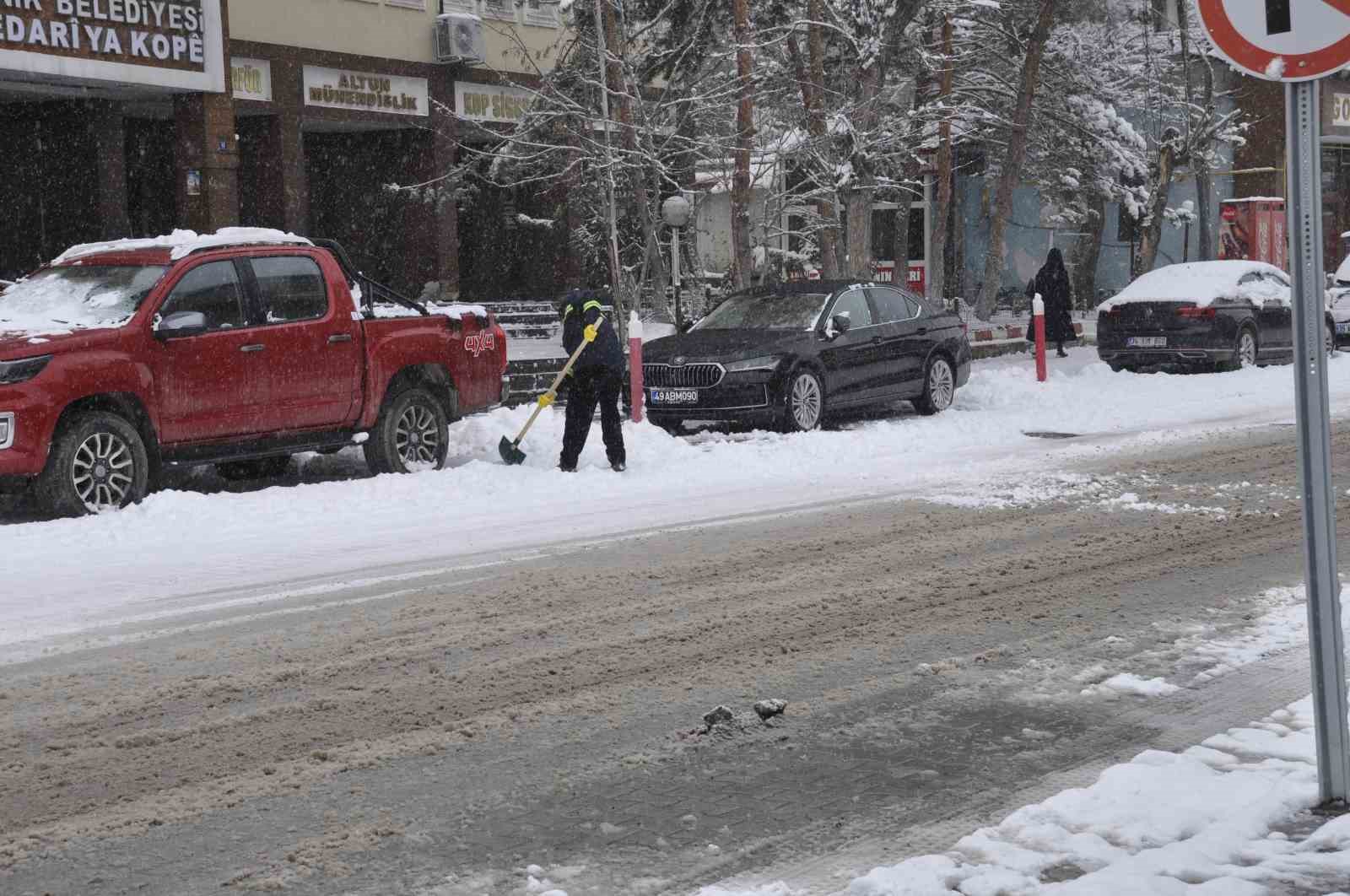 Bulanık Mart ayında beyaz büründü

