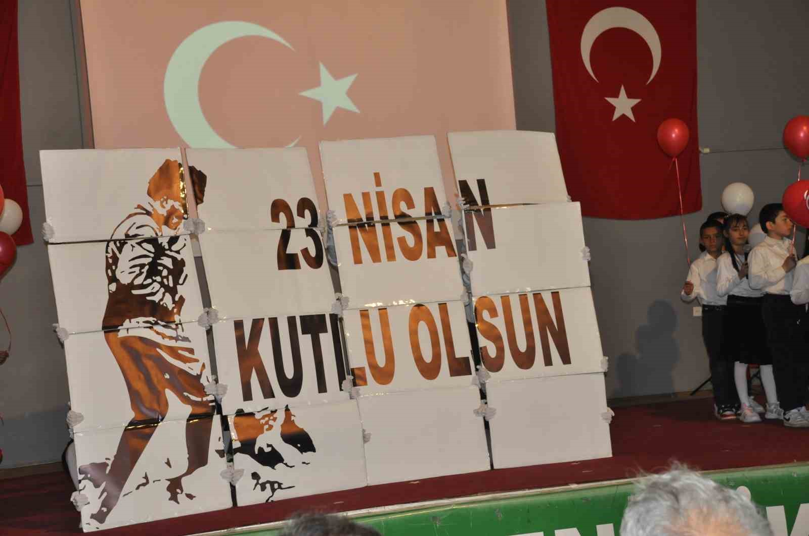 Bulanık’ta 23 Nisan Ulusal Egemenlik ve Çocuk Bayramı kutlandı

