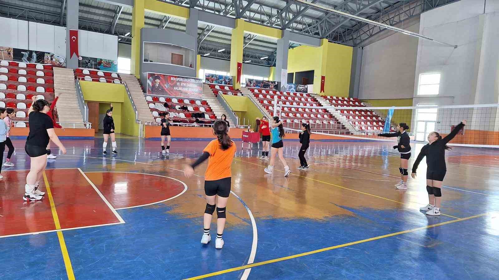 Bulanık’ta gençler spora kazandırılıyor
