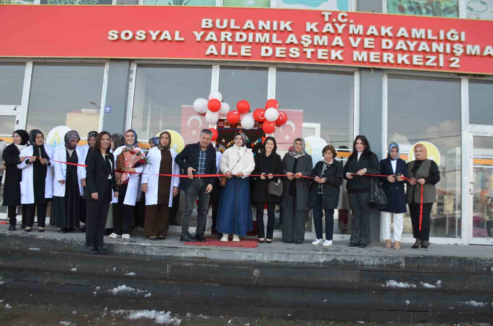 Bulanık’ta kadınların el emeği göz nuru görücüye çıktı
