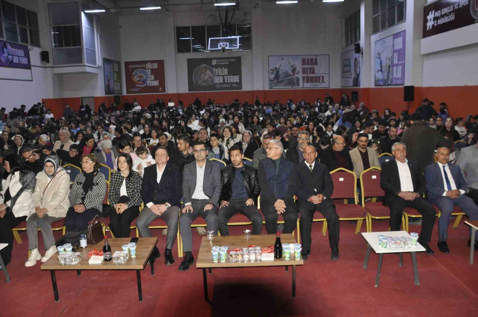 Bulanık’ta ’kürsübaşı ve çiğ köfte’ etkinliği
