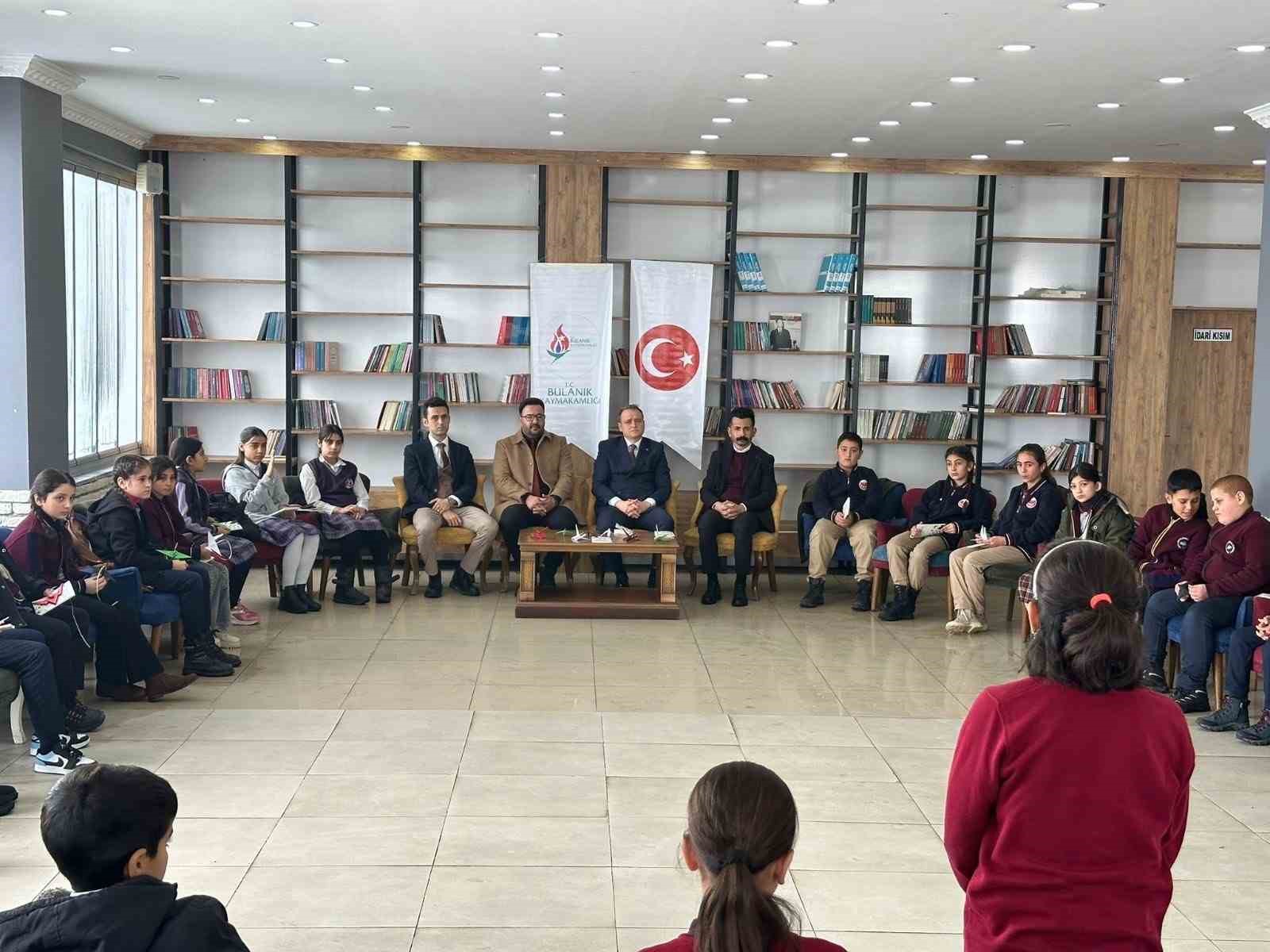 Bulanık’tan Gazze’ye Umut Köprüsü: Bin turna kuşu barış için kanat çırpıyor
Bulanık’tan Gazze’ye Umut Köprüsü: Bin turna kuşu barış için kanat çırpıyor