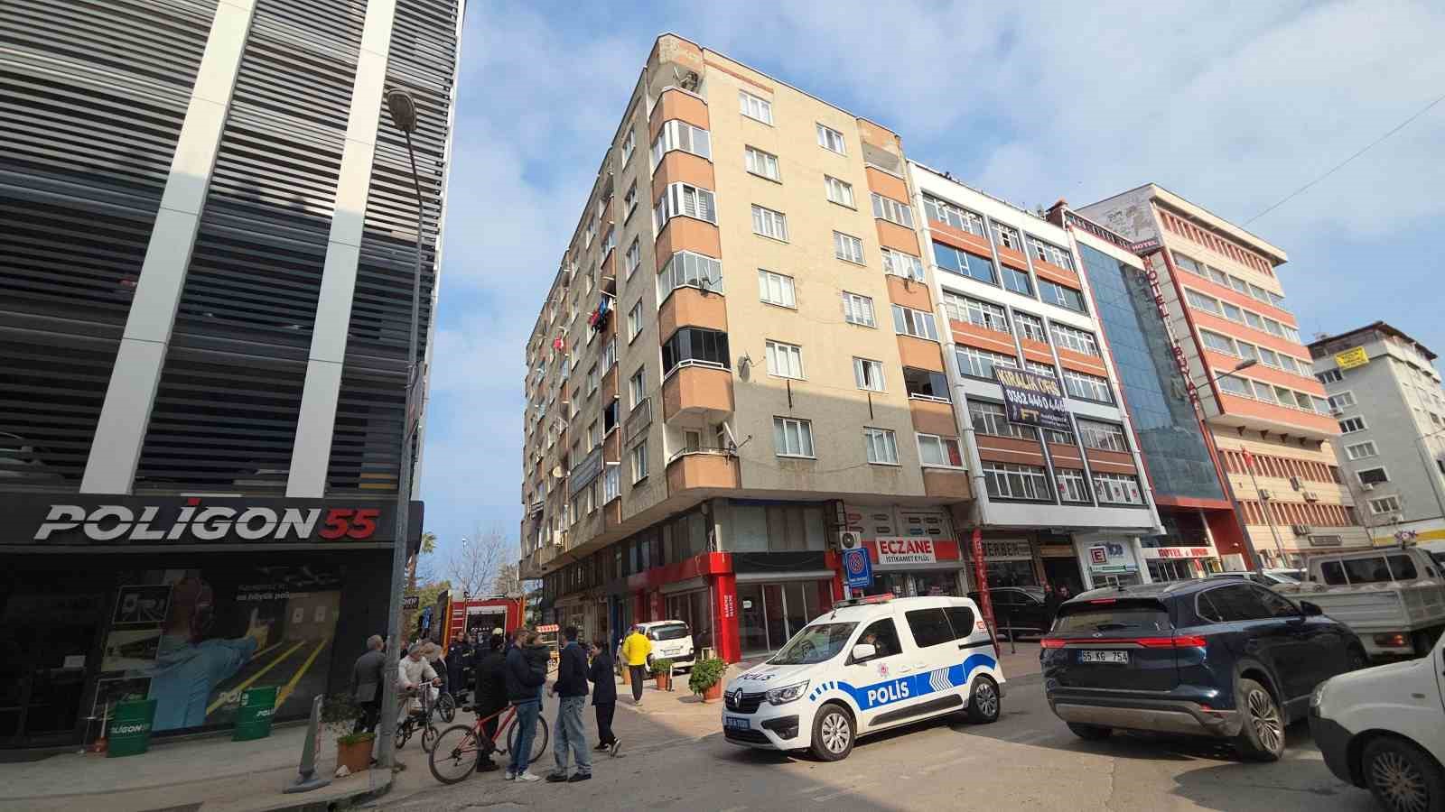 Bulaşık makinesi alev aldı, yangın büyümeden söndürüldü
