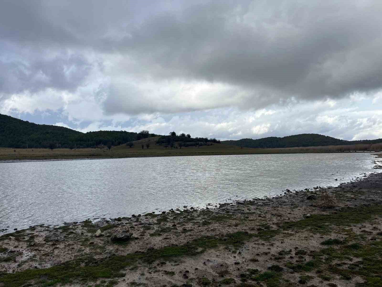 Buldan Yayla Gölünde sevindiren doluluk
Buldan Yayla Gölünde sevindiren doluluk