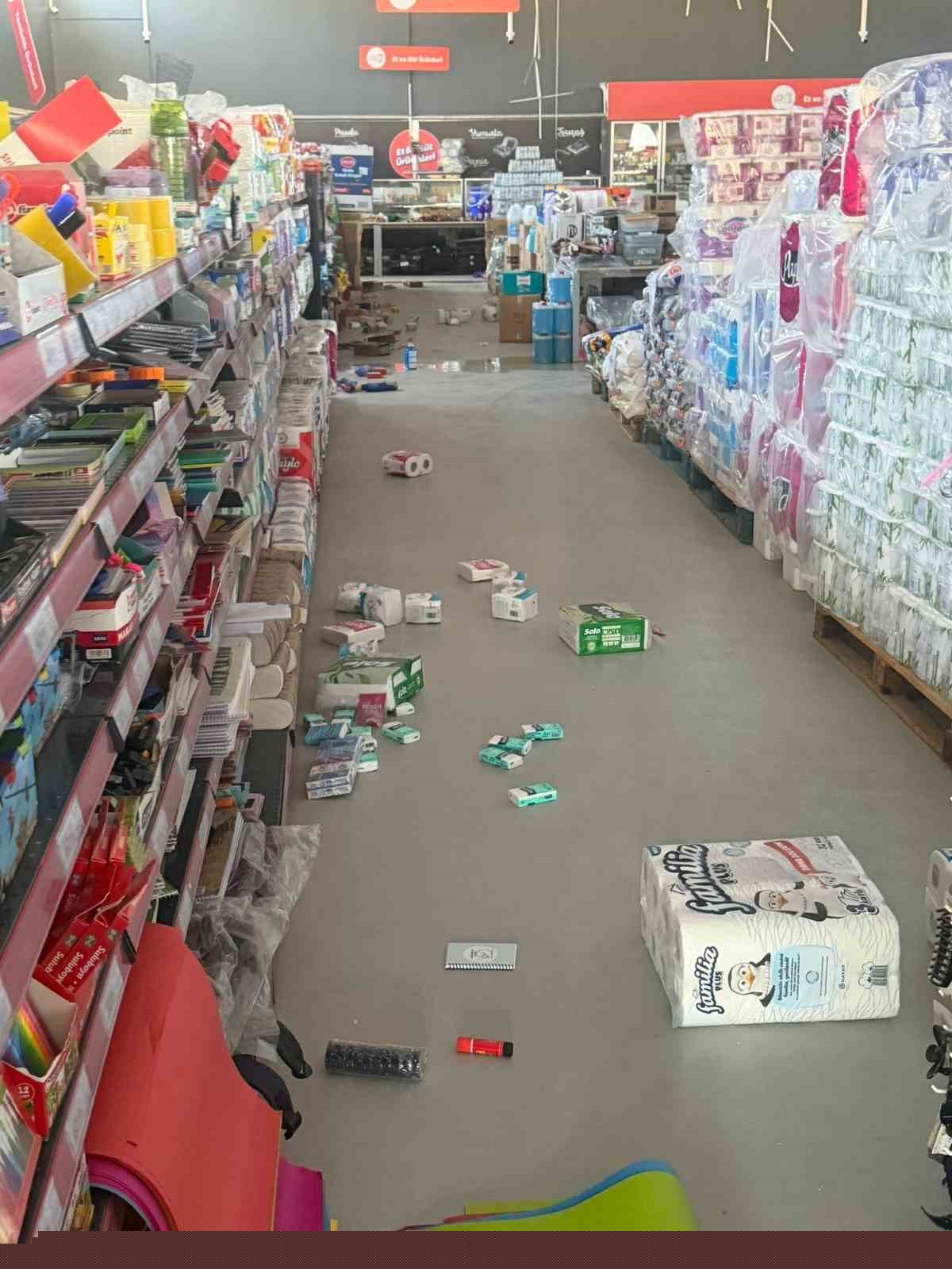 Buldan’da 5.1’lik depremin ardından bazı işletmelerde hasar meydana geldi
