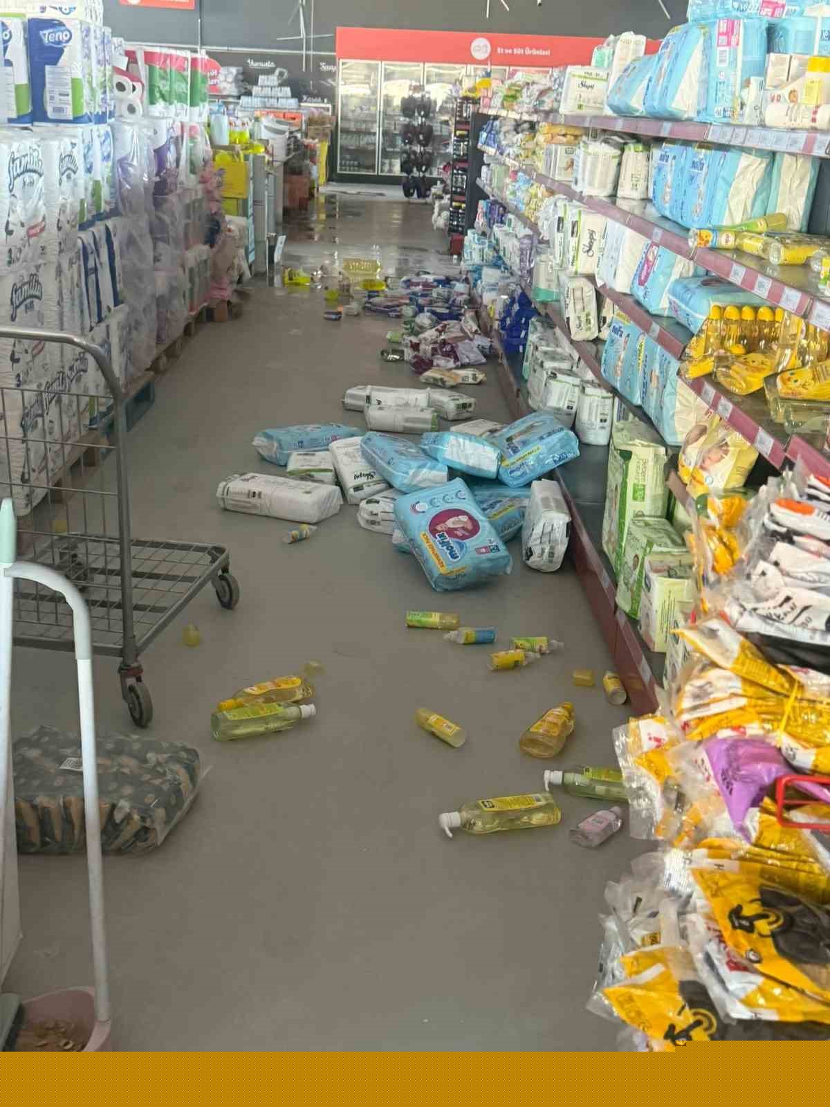 Buldan’da 5.1’lik depremin ardından bazı işletmelerde hasar meydana geldi
