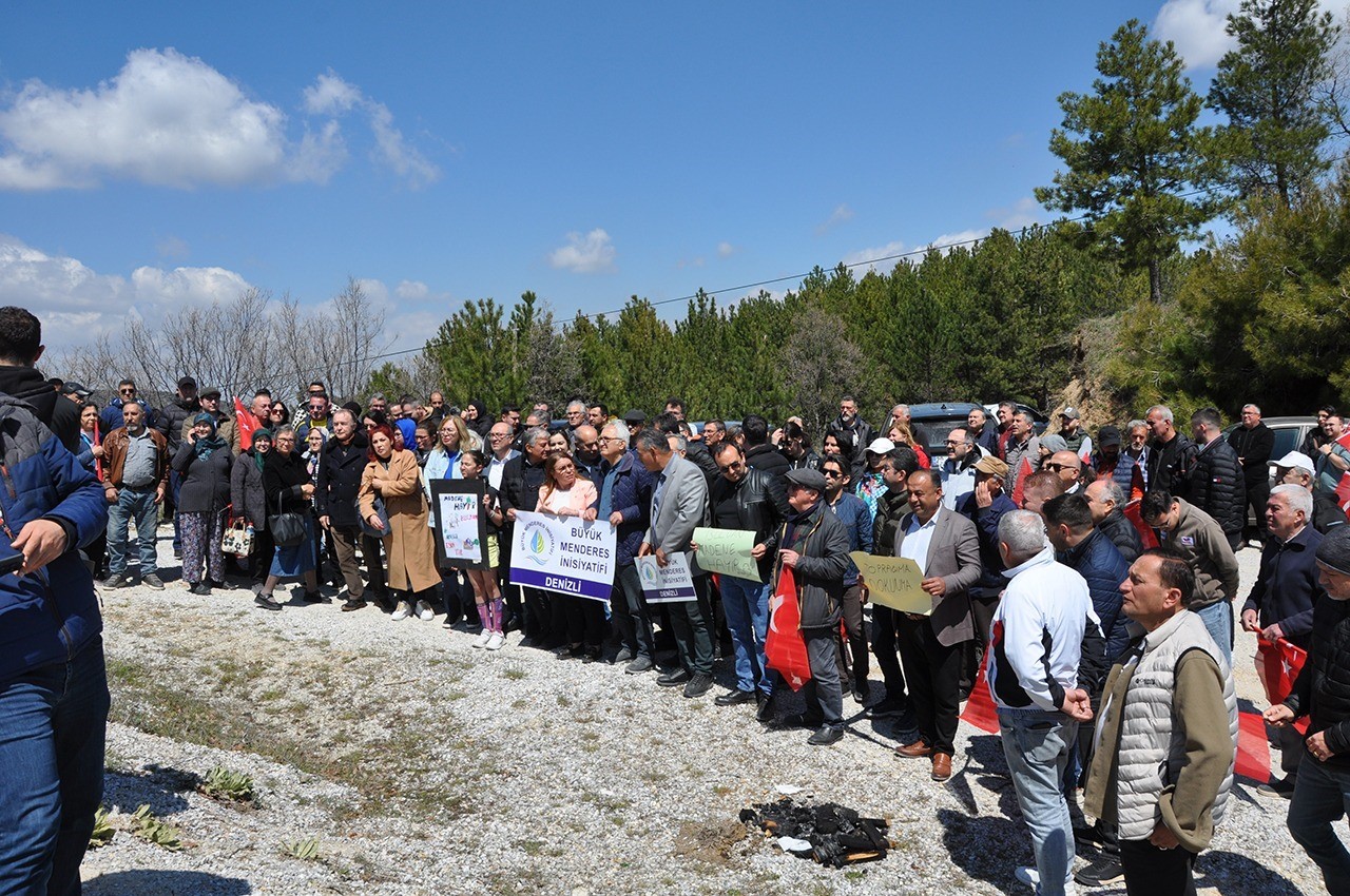 Buldan’da göstericiler maden sahasında yürüyüş gerçekleştirdi
