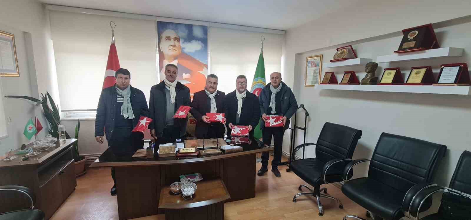 Buldanlı üreticilerden bayrak kampanyası
