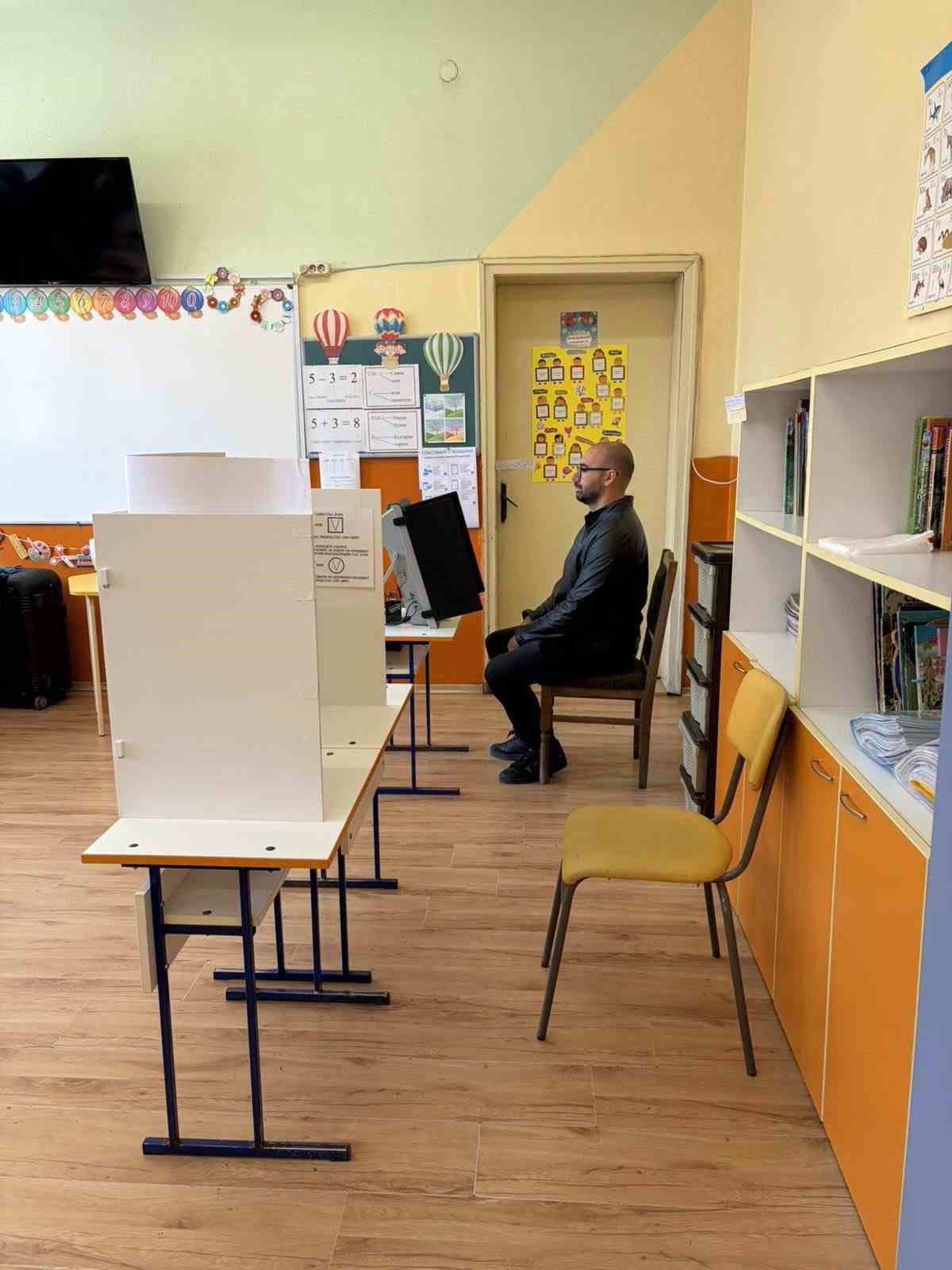 Bulgaristan’da halk son 5 yılın sekizinci genel seçimi için sandık başında
