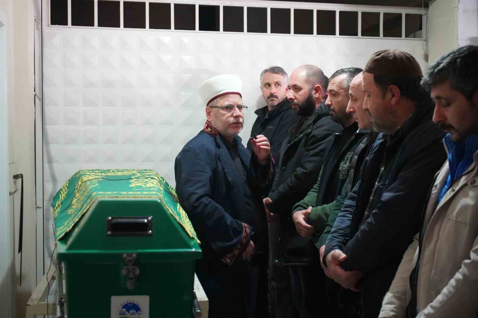 Bulgaristan’daki kazada hayatını kaybeden tır sürücüsü, Sakarya’da defnedildi
