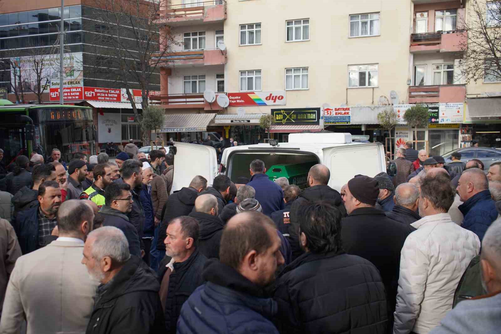 Bulgaristan’daki kazada hayatını kaybeden tır sürücüsü, Sakarya’da defnedildi
