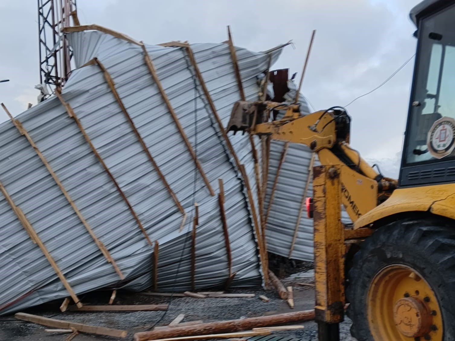 Bünyan’da şiddetli rüzgârın izleri hızla silindi
